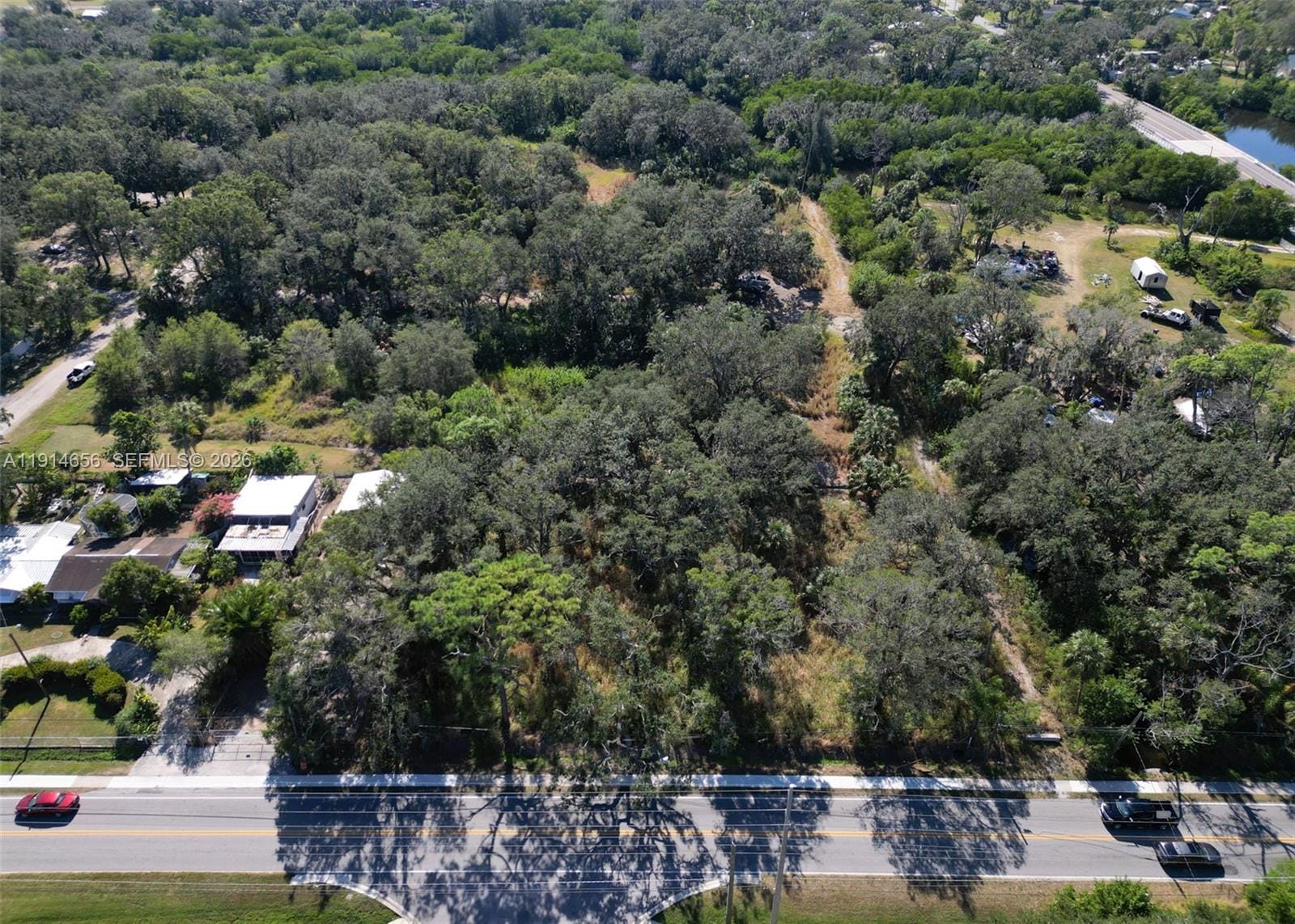 301 E Shell Point Road, Tampa, FL 33570 photo 22