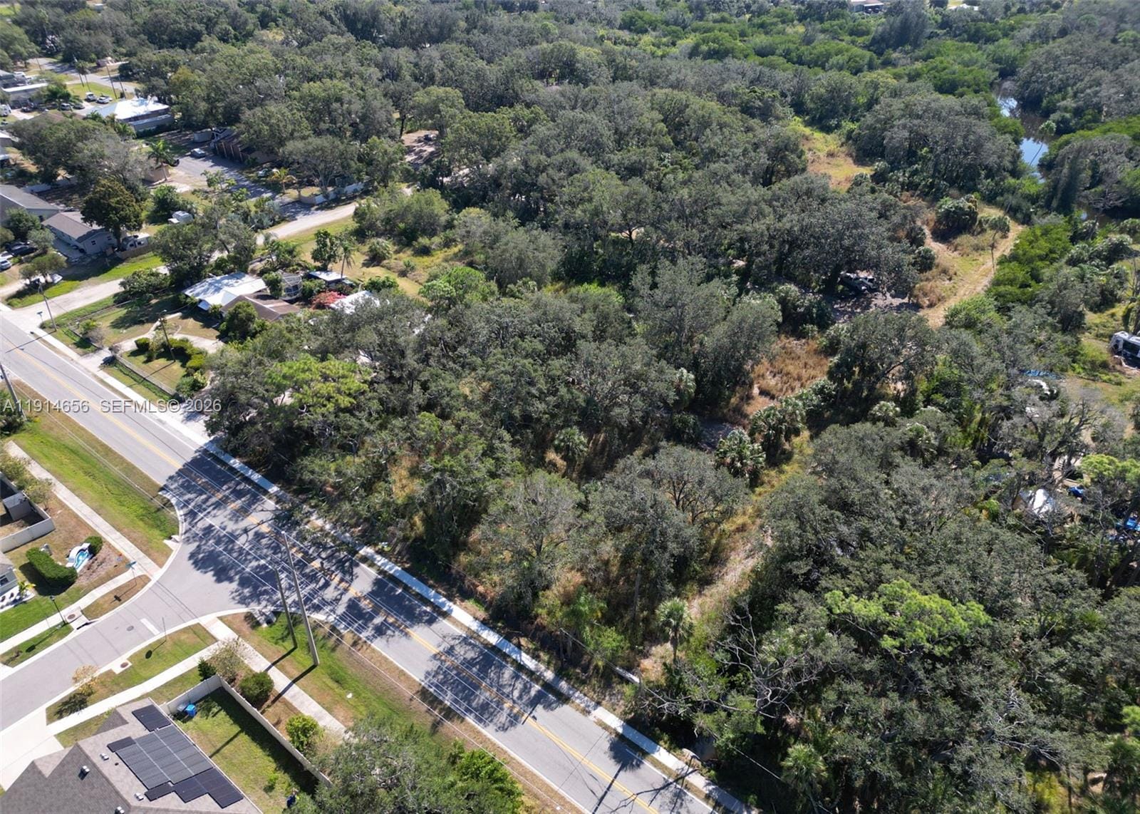 301 E Shell Point Road, Tampa, FL 33570 photo 24