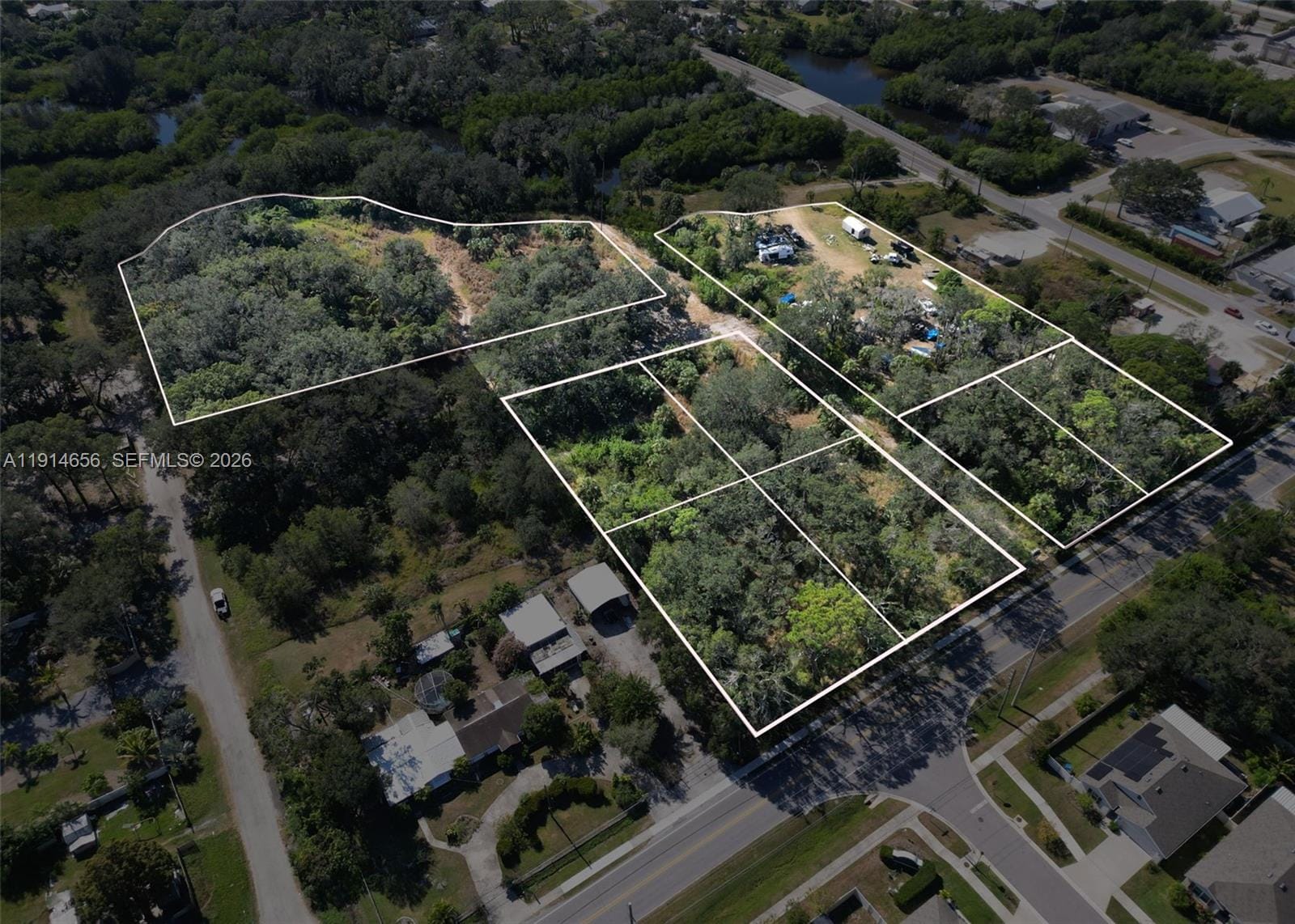301 E Shell Point Road, Tampa, FL 33570 photo 4
