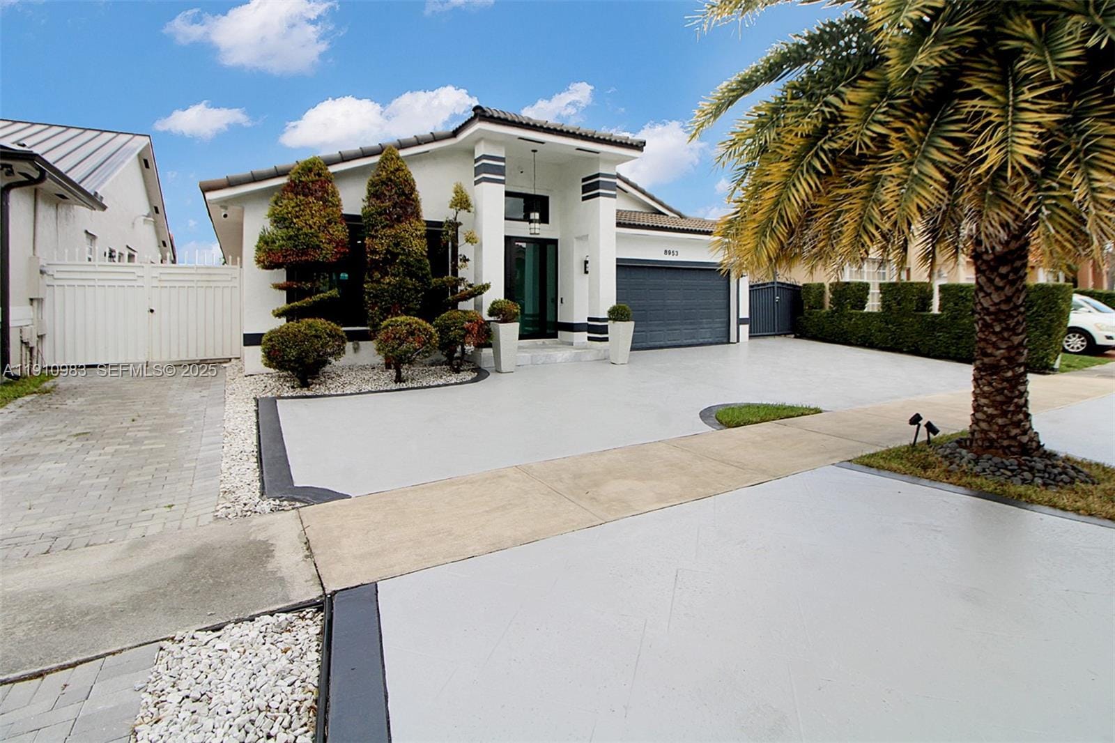 8953 NW 147th Terrace, Miami Lakes, FL 33018 photo 4