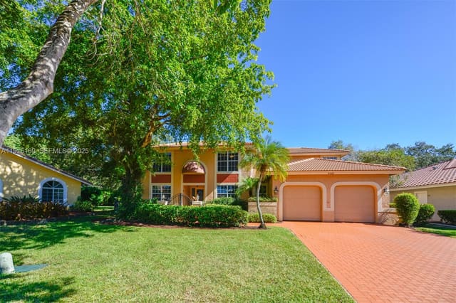 2101 Oakmont Terrace, sold in Eagle Point, Coral Springs, FL