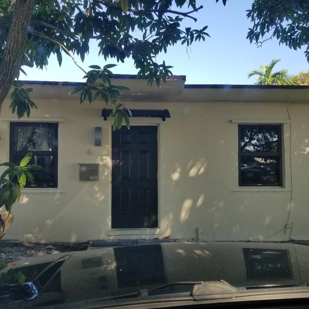 803 NE 8th Street, Hallandale Beach, FL 33009 photo 14