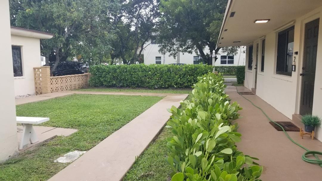 803 NE 8th Street — photo 3