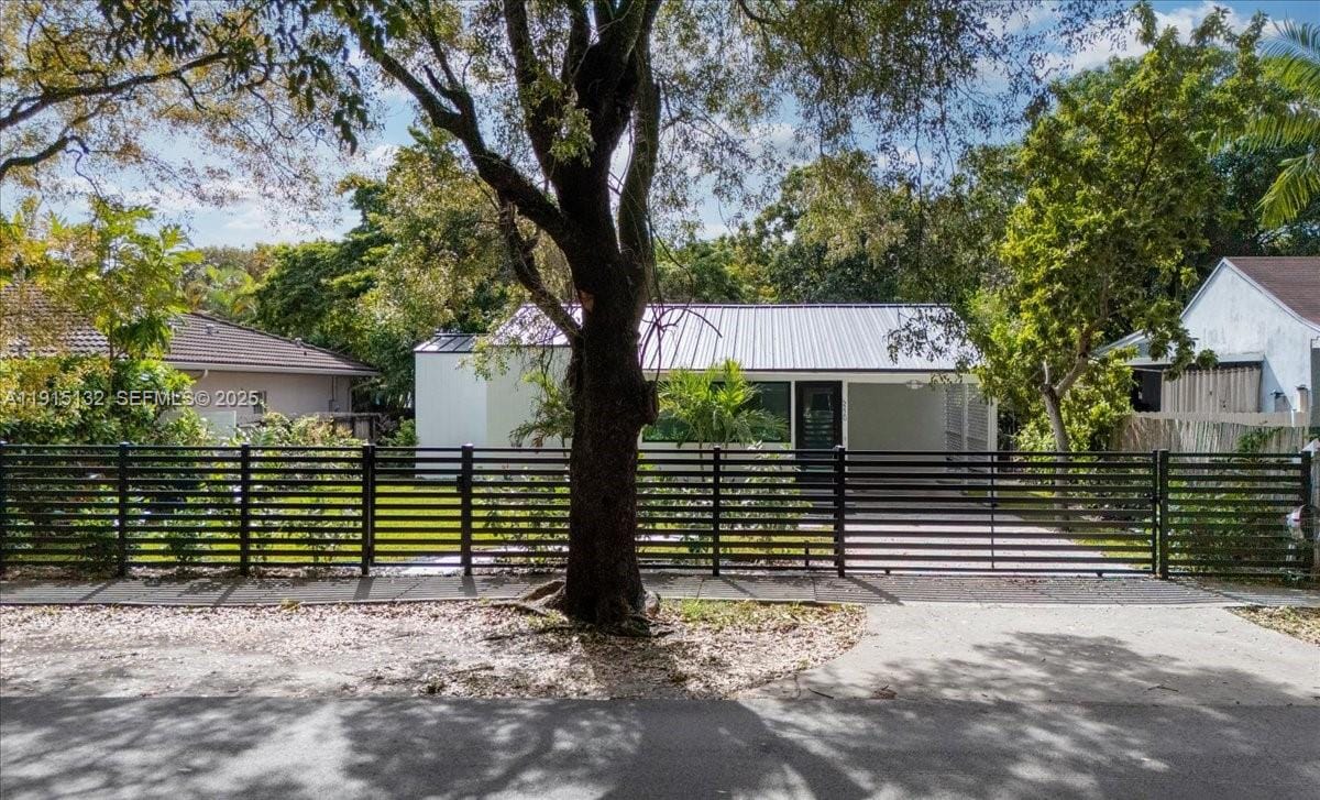 5220 SW 6 Street — photo 3