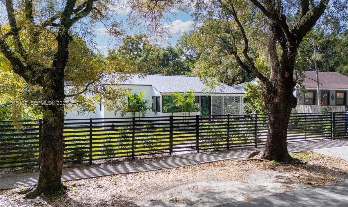 5220 SW 6 Street — photo 4