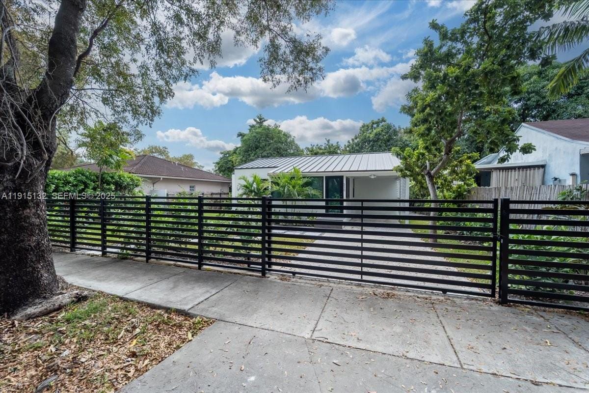 5220 SW 6 Street — photo 9