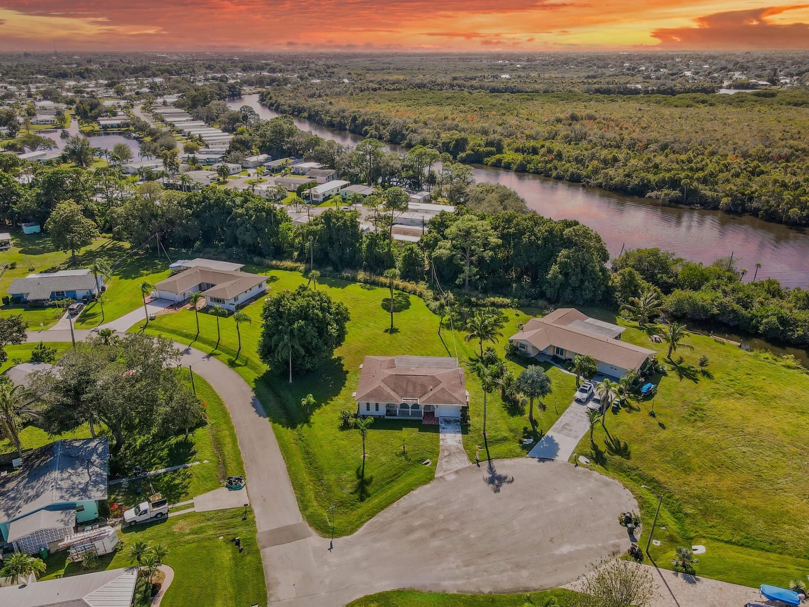 201 SE Camino Court, Port St. Lucie, FL 34952