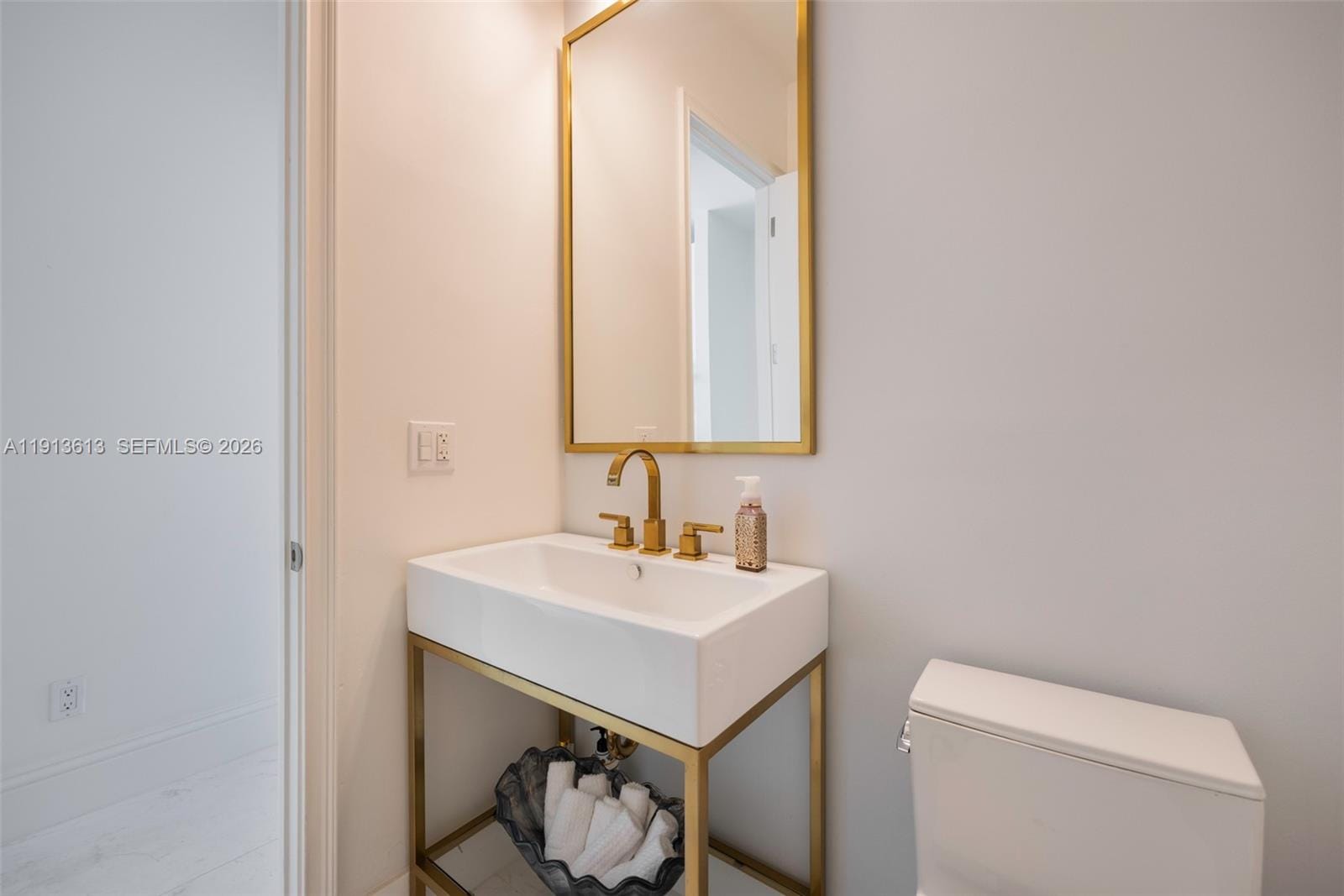 2760 Brickell Court 2760, Miami, FL 33129 photo 8