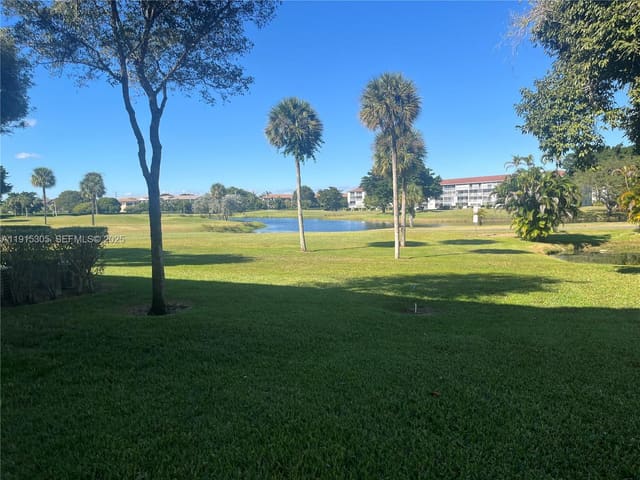 850 SW 133rd Terrace 206B, Pembroke Pines, FL 33027