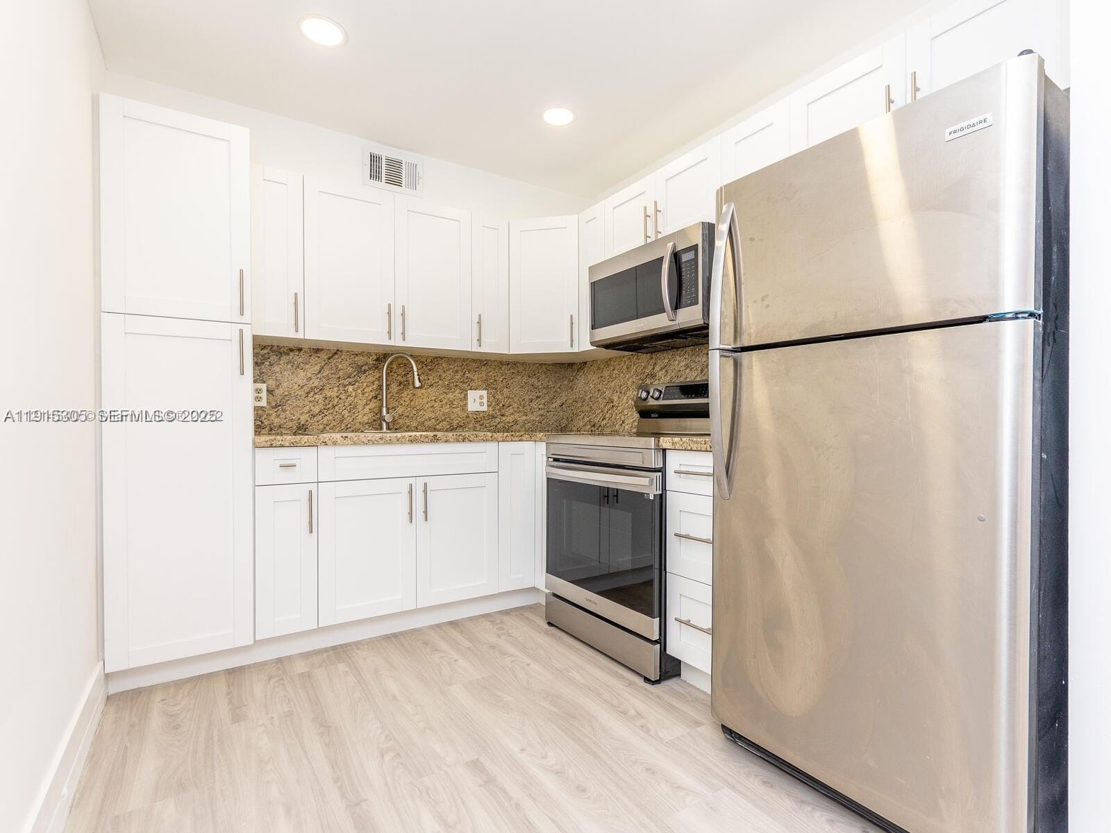 850 SW 133rd Terrace 206B, Pembroke Pines, FL 33027 photo 4