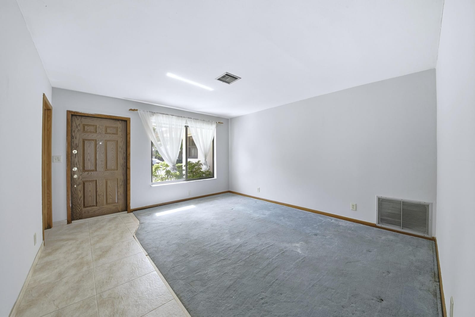 309 SE 4th Street — photo 3