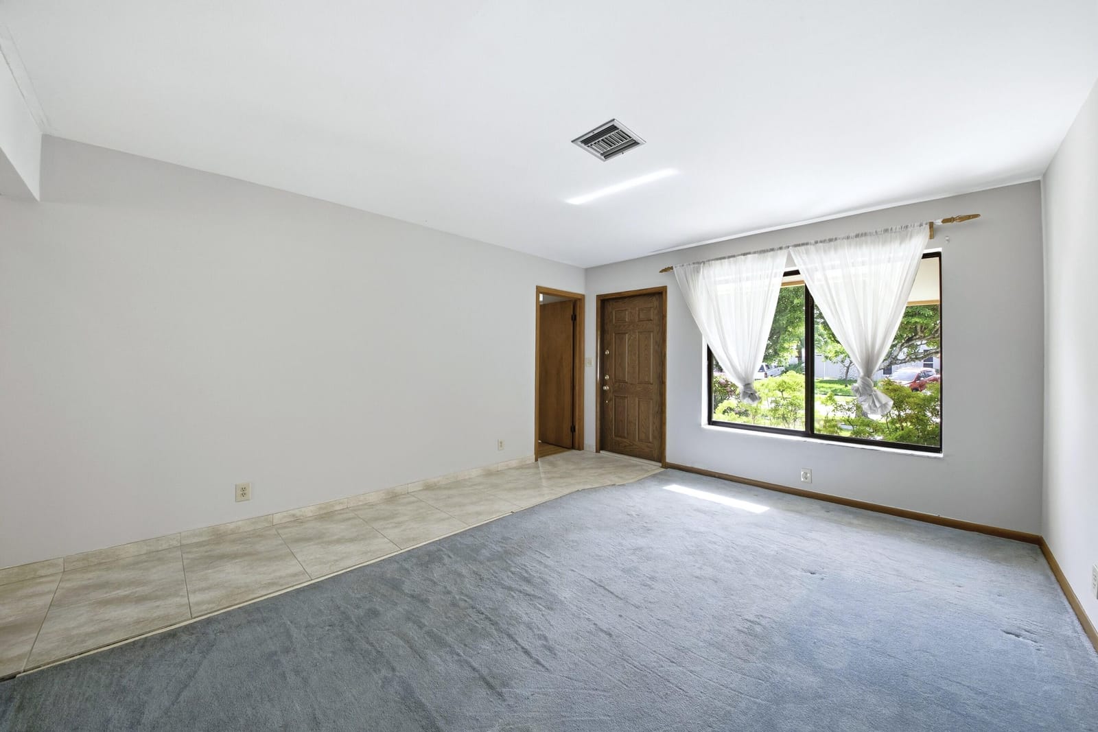 309 SE 4th Street — photo 4