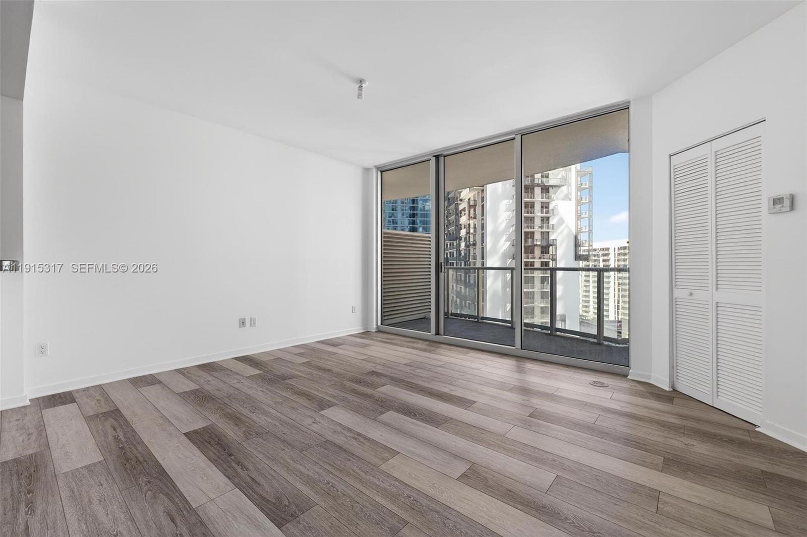 300 S Biscayne Boulevard T-2407, Miami, FL 33131 photo 16