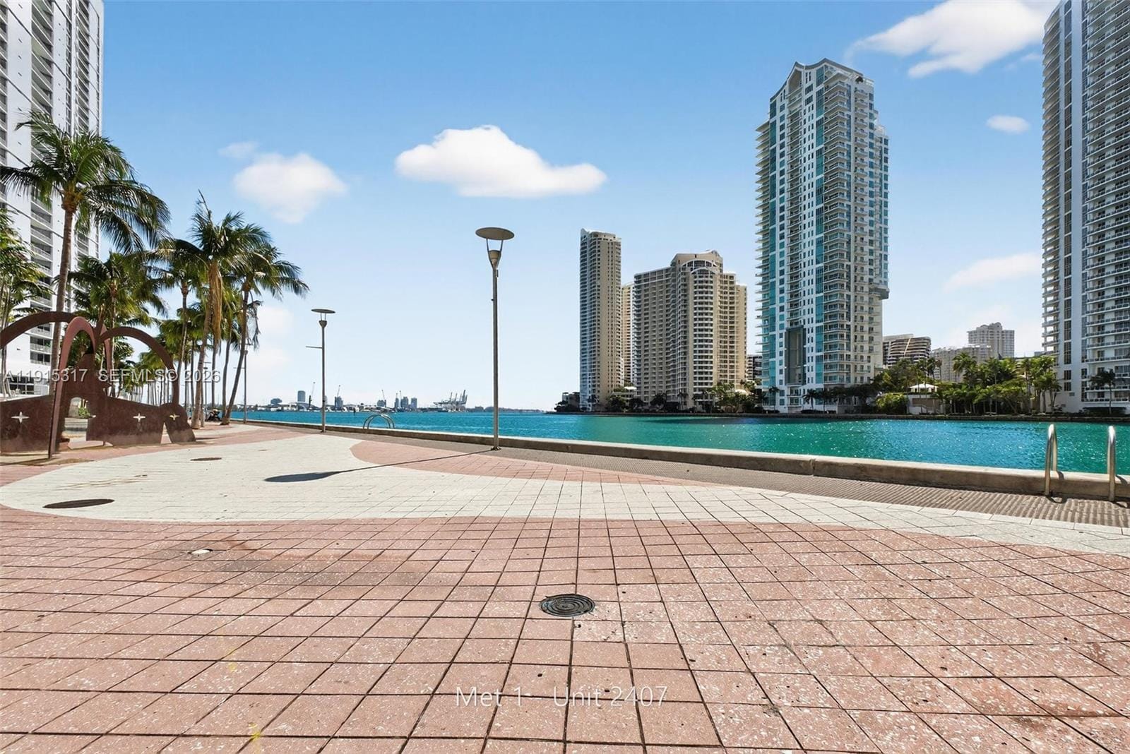 300 S Biscayne Boulevard T-2407 — photo 3