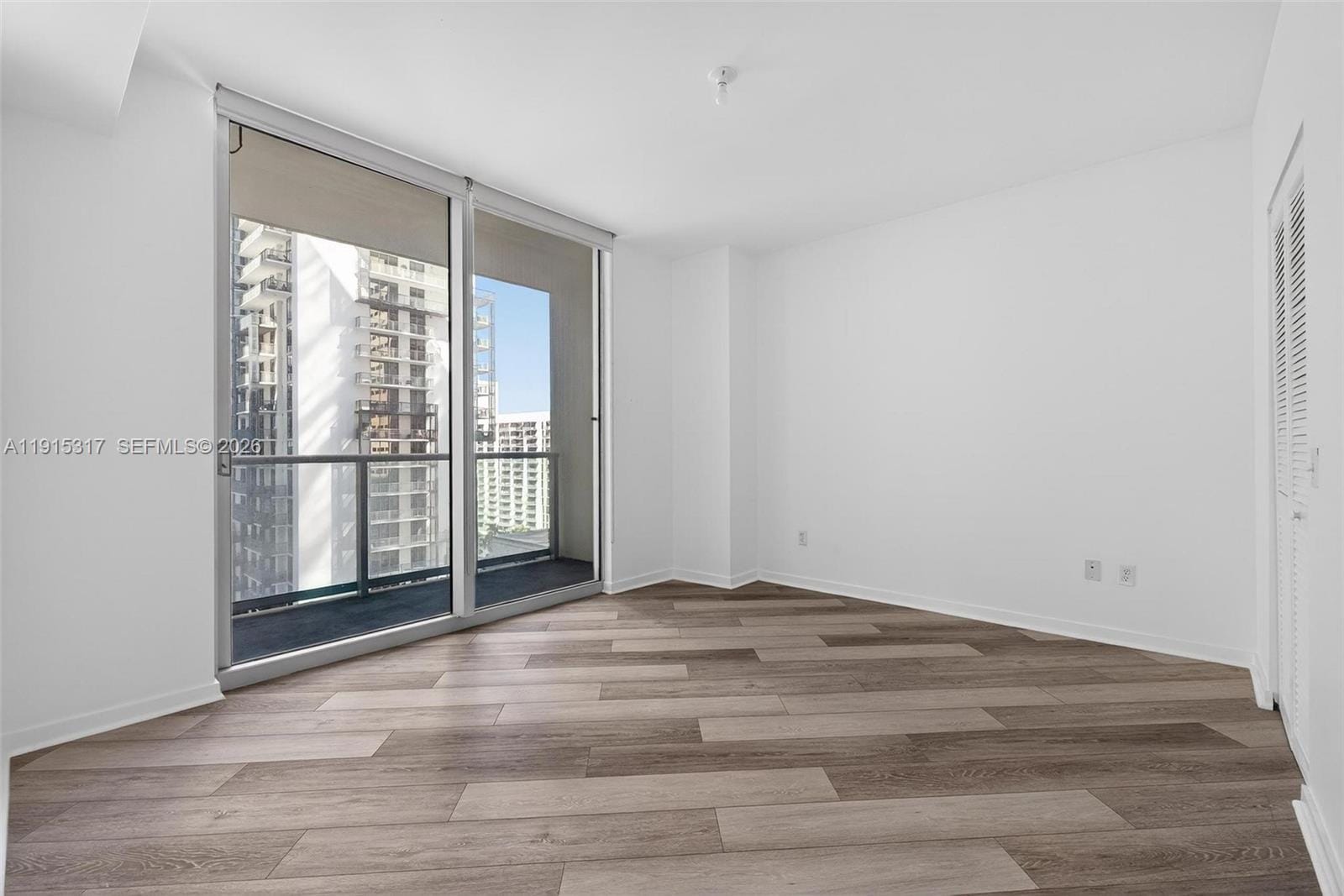 300 S Biscayne Boulevard T-2407, Miami, FL 33131 photo 27