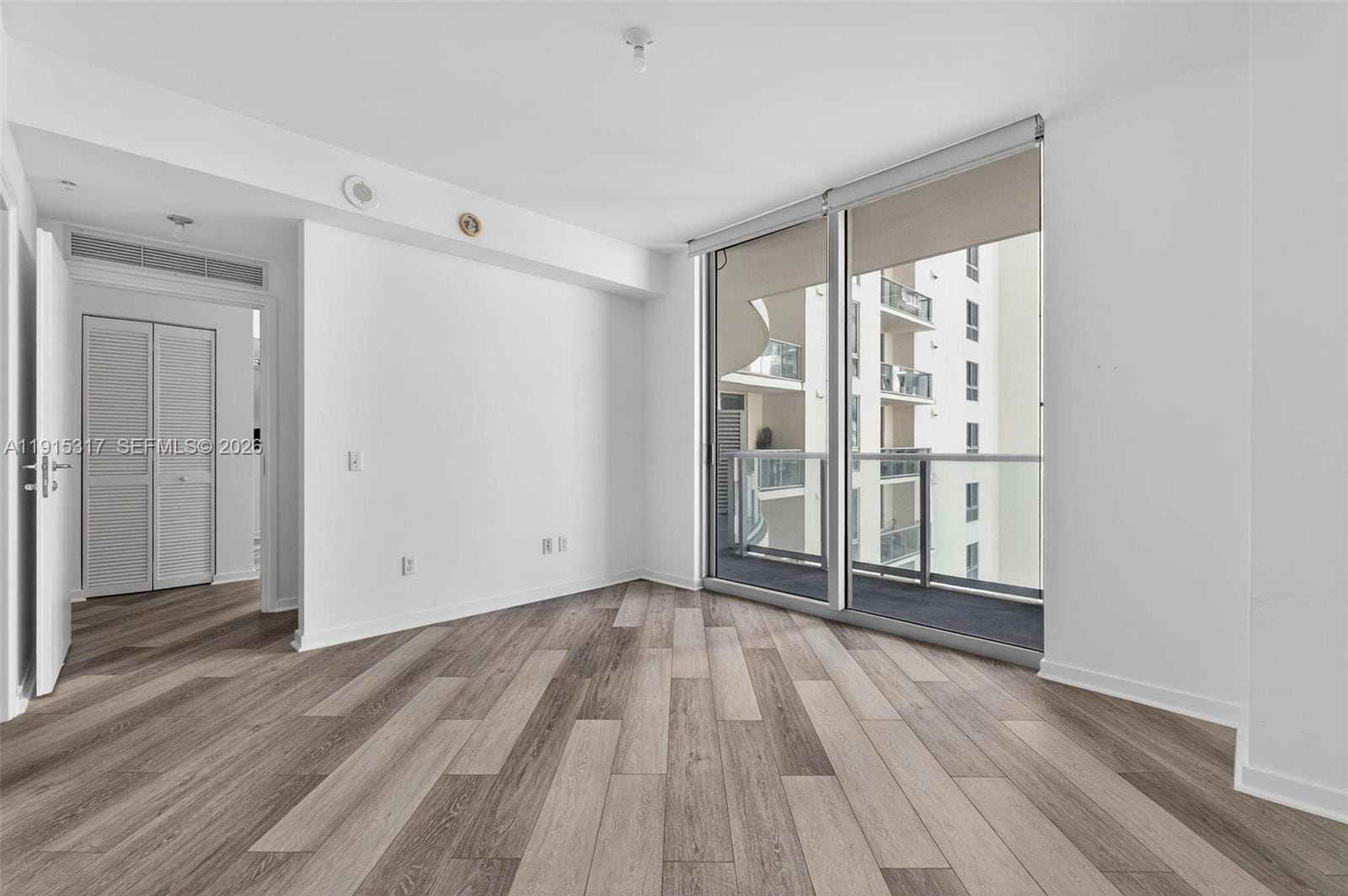 300 S Biscayne Boulevard T-2407, Miami, FL 33131 photo 29