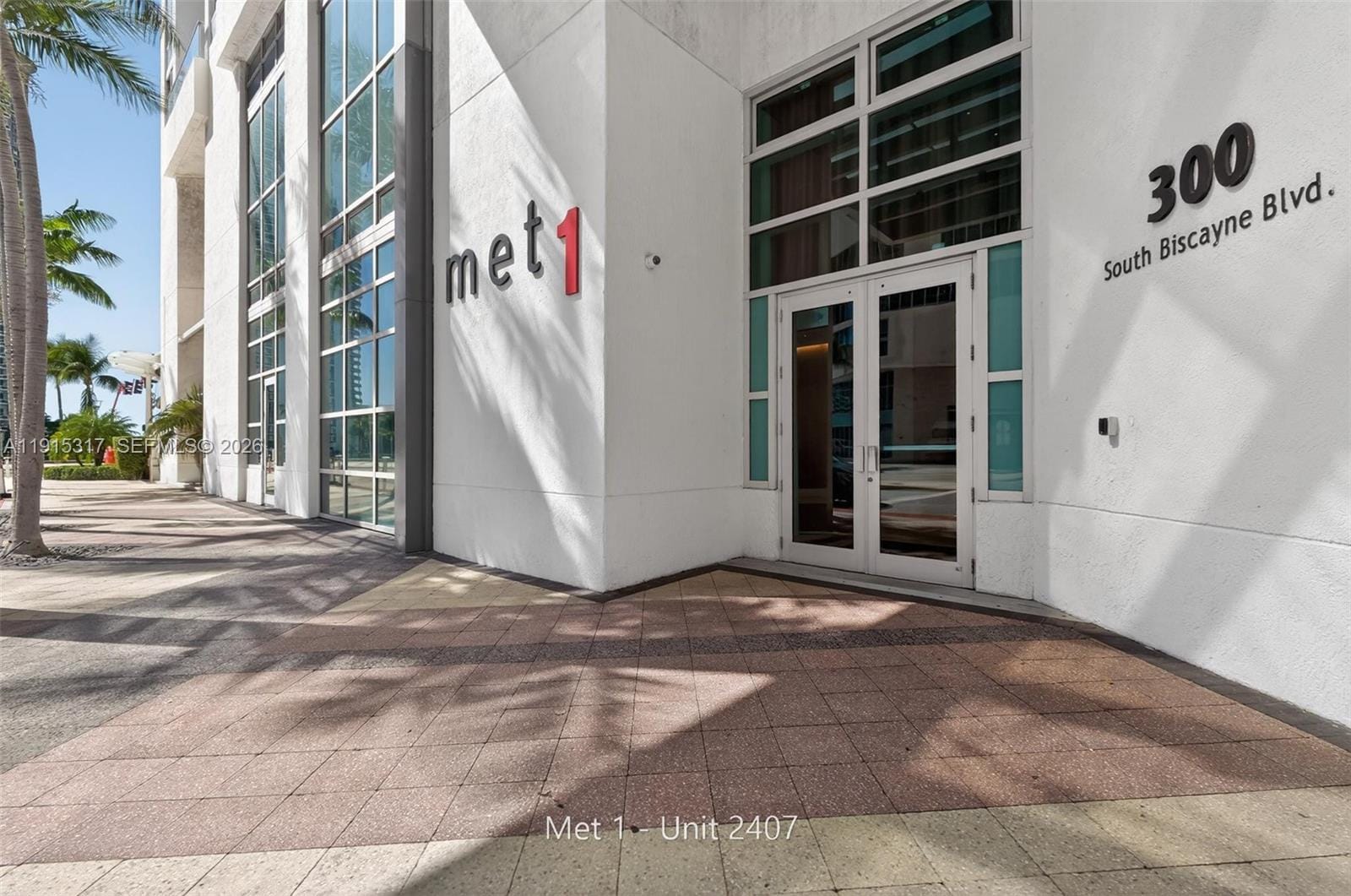 300 S Biscayne Boulevard T-2407 — photo 4