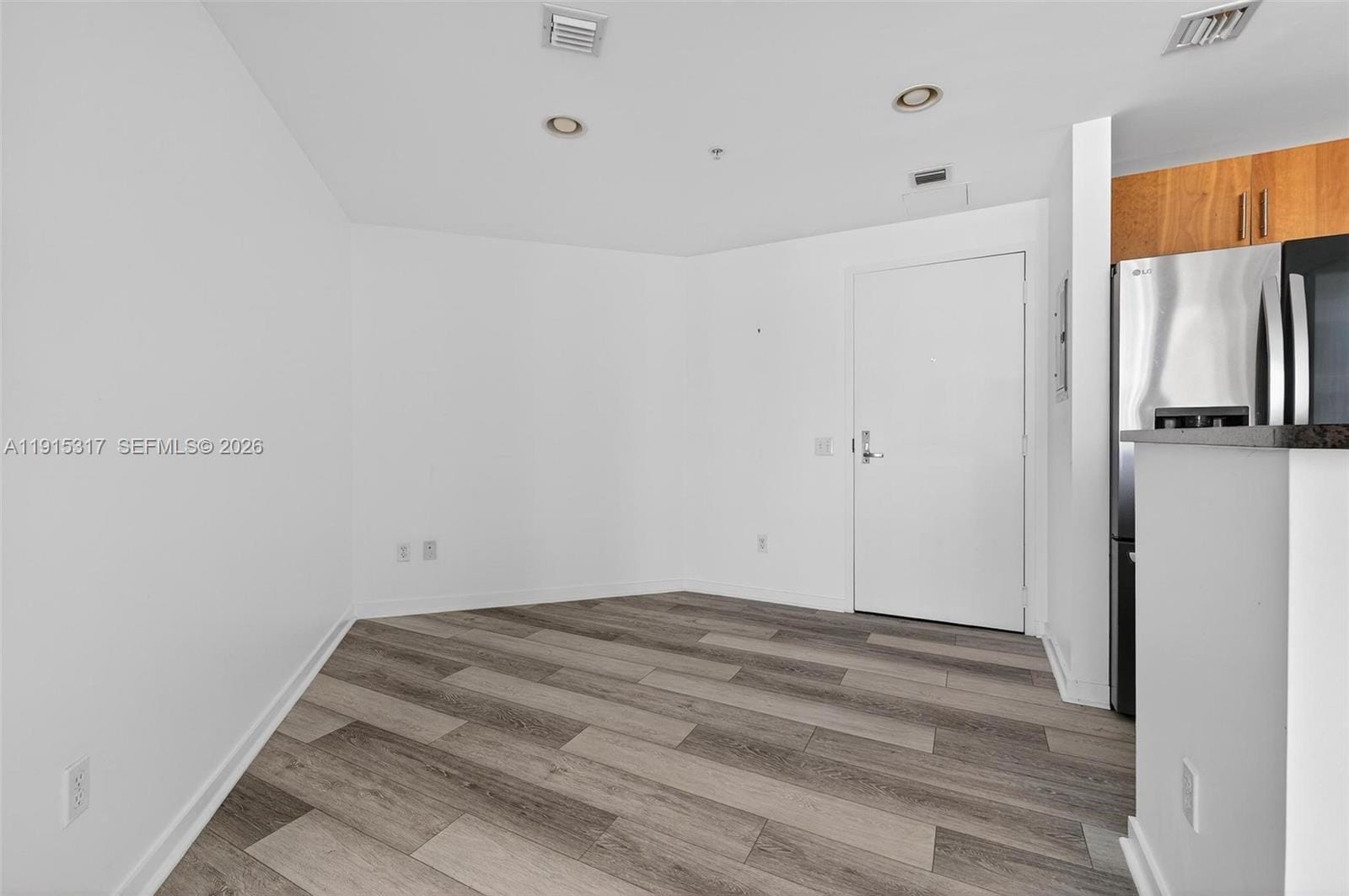300 S Biscayne Boulevard T-2407 — photo 9