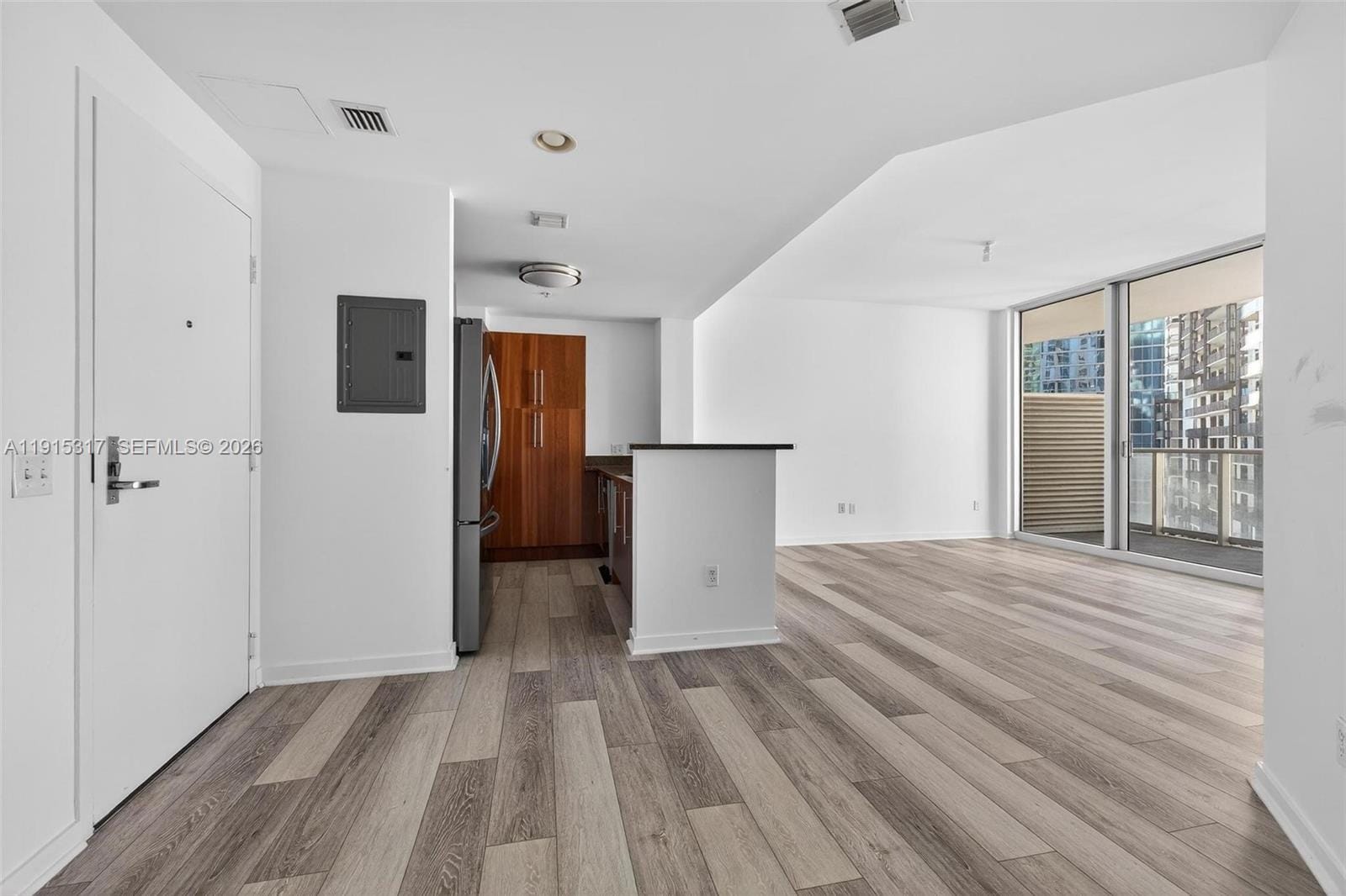 300 S Biscayne Boulevard T-2407 — photo 10