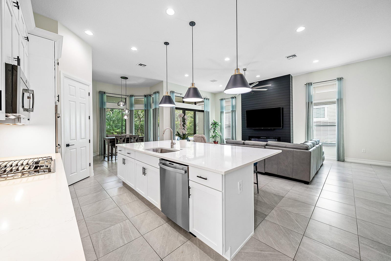 9076 Leon Circle E, Parkland, FL 33076 photo 13