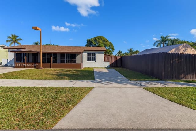1484 SW 47th Terrace, Fort Lauderdale, FL 33317