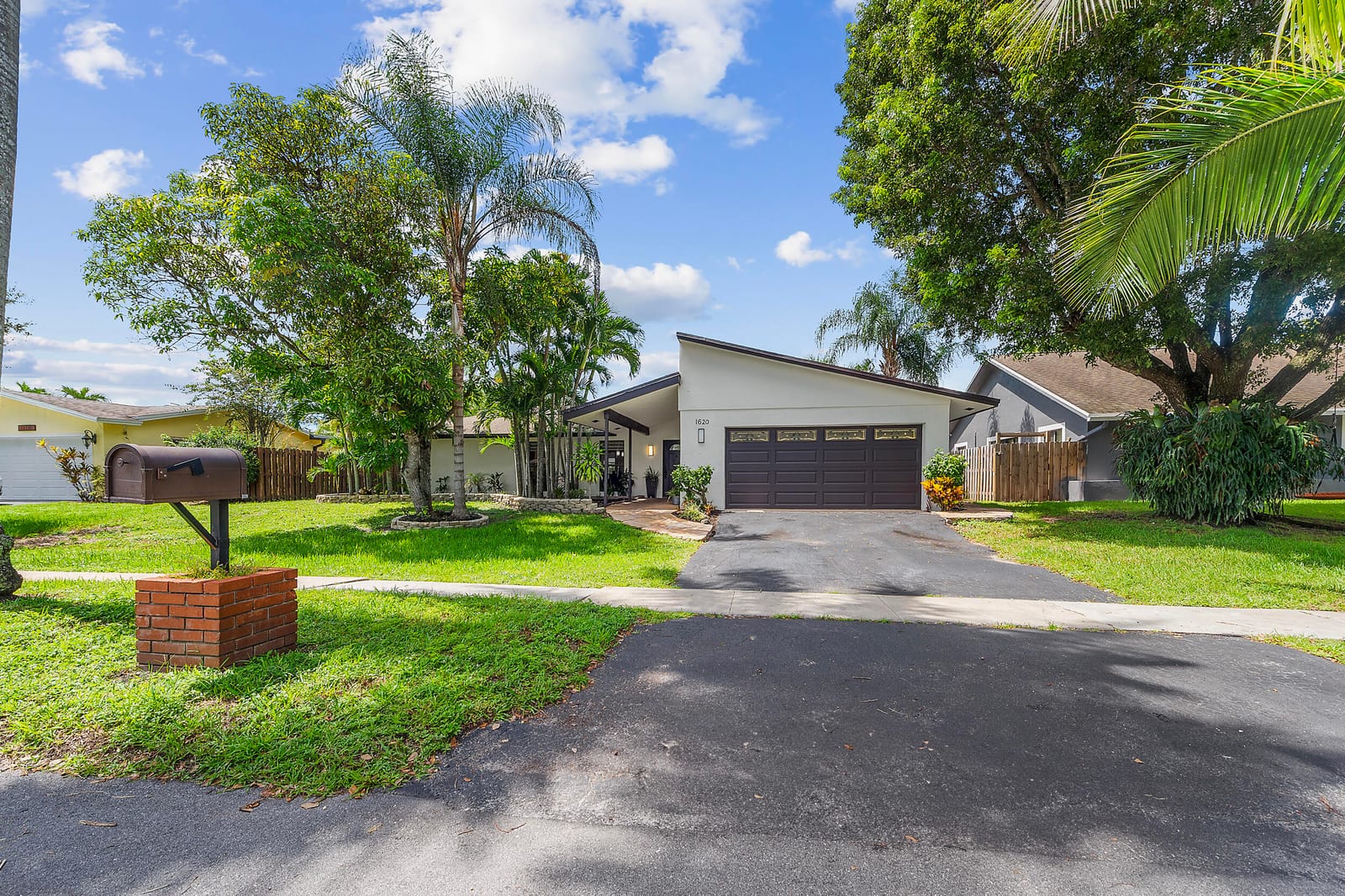 1620 NW 118th Avenue, Pembroke Pines, FL 33026 photo 3