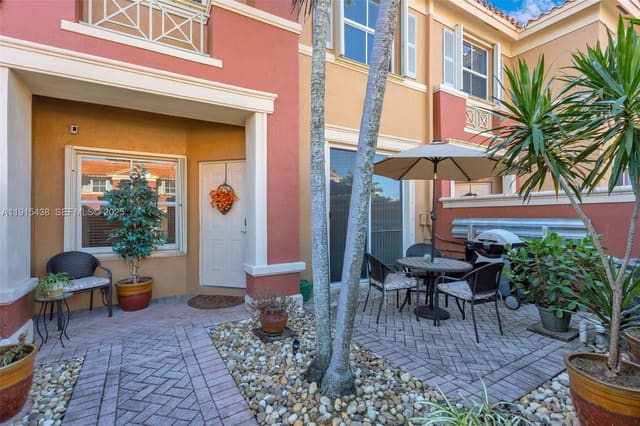 11438 NW 62nd Terrace 223, sold in The Gates At Doral Isles, Doral, FL