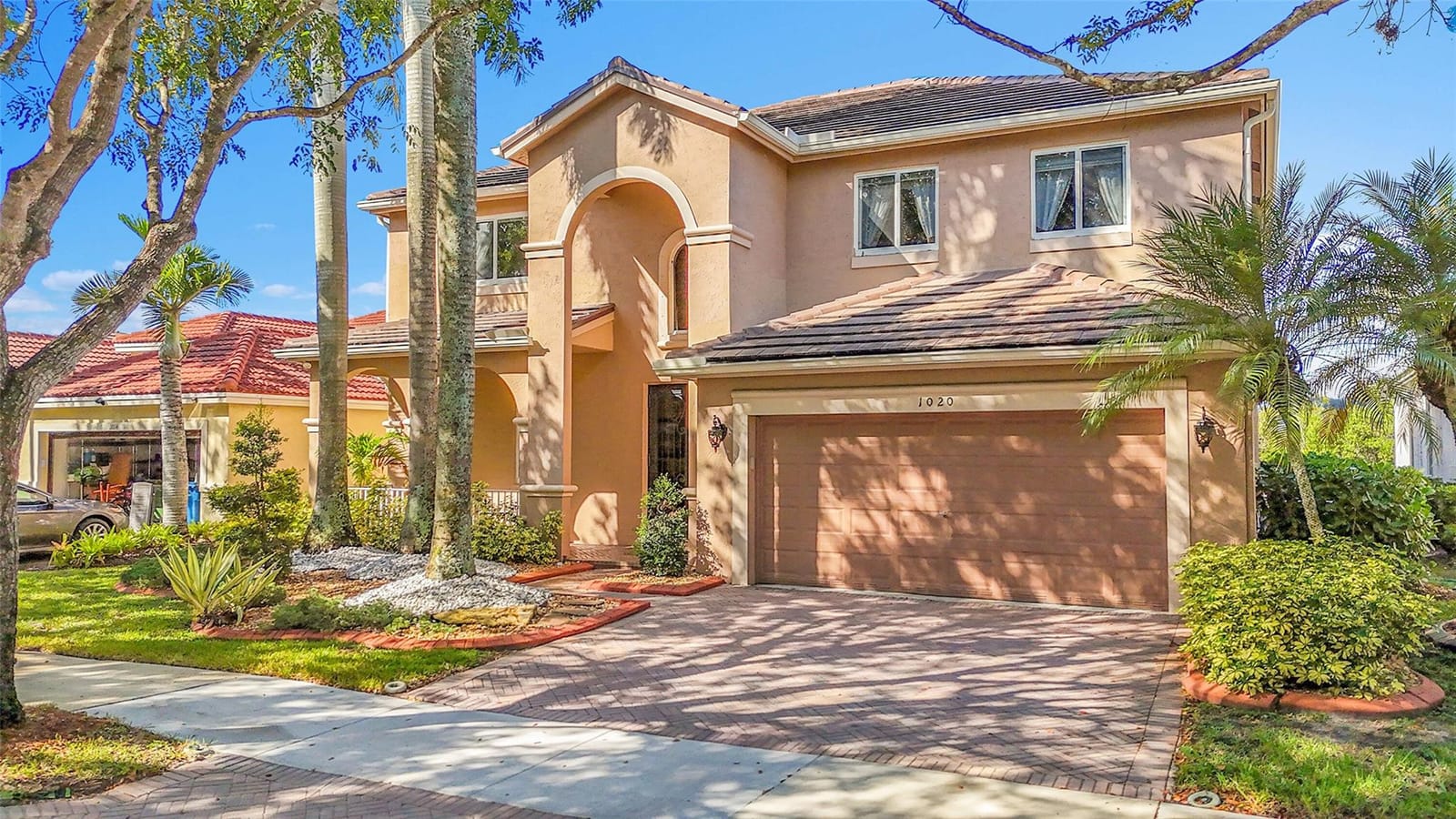 1020 Lavender Circle — photo 2