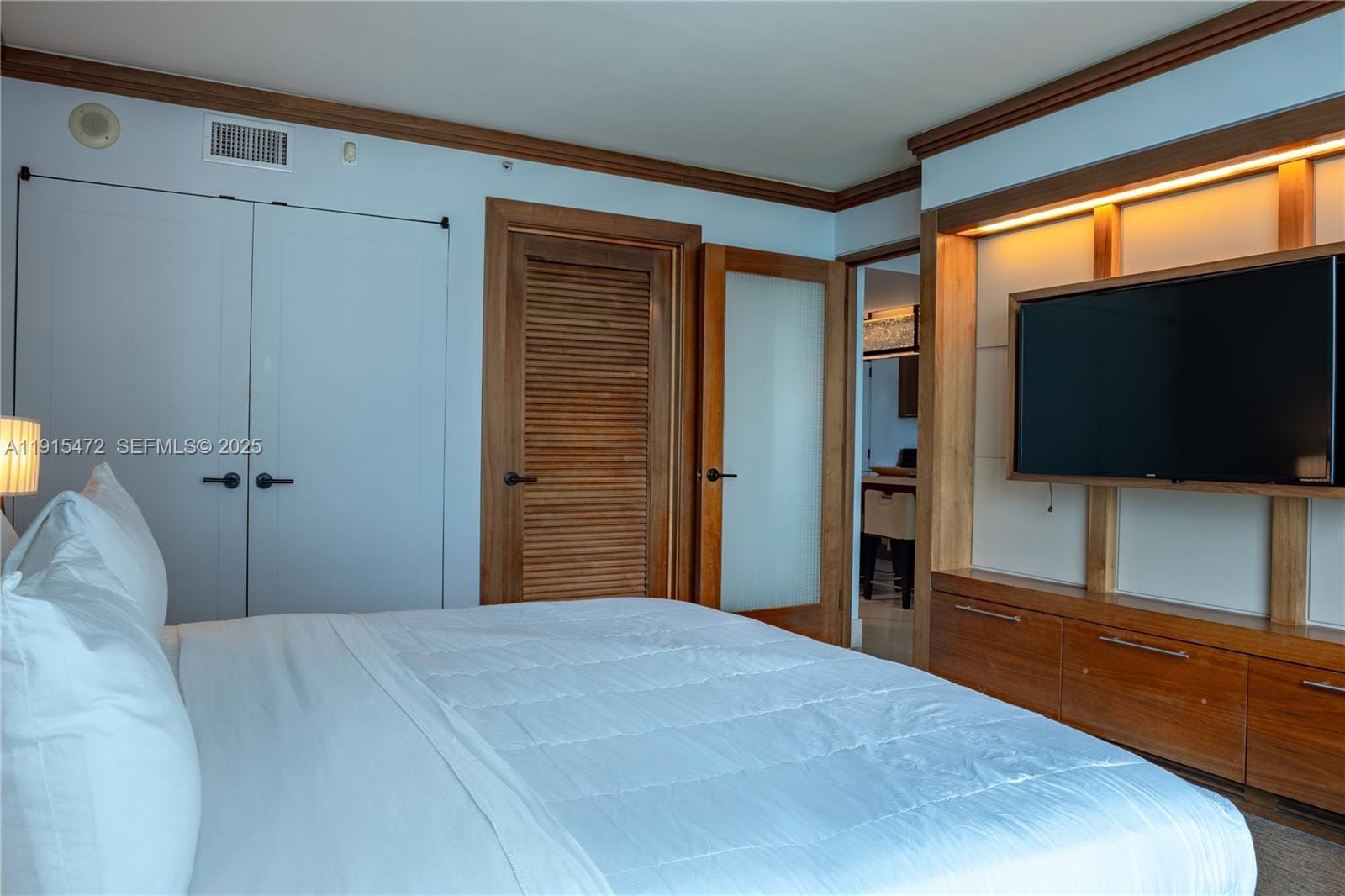 6801 Collins Avenue 1002 — photo 9