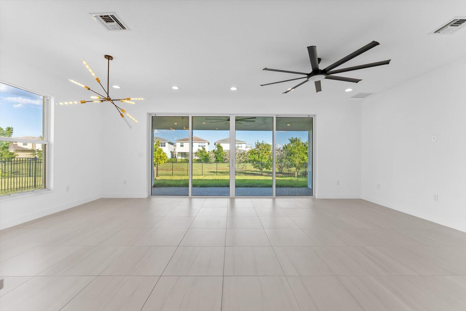 1346 Harvester Crossing — photo 9