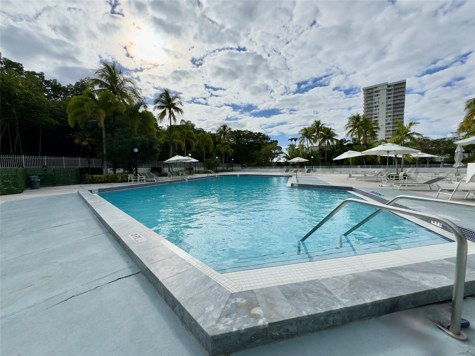 100 Bayview Drive PH28, Sunny Isles Beach, FL 33160 photo 17
