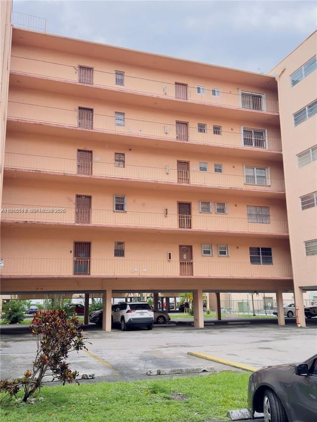 440 E 23rd Street 1305, Hialeah, FL 33013