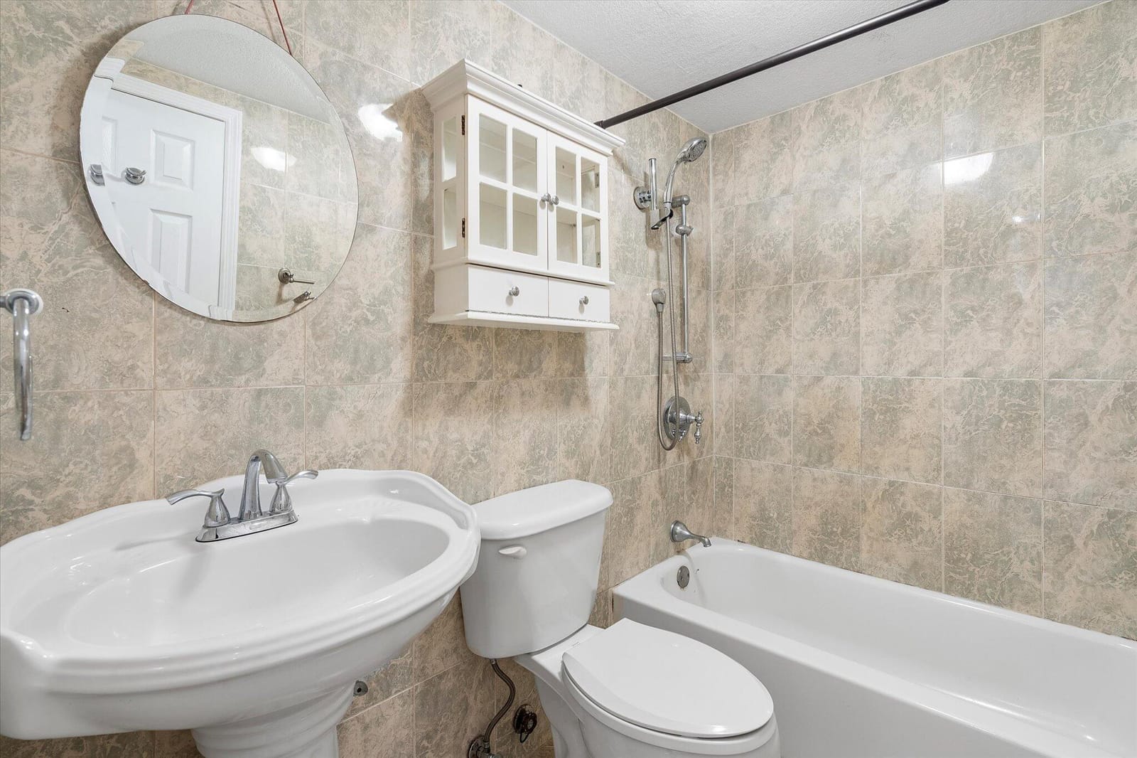 2138 SW 6th Street 301 — photo 11