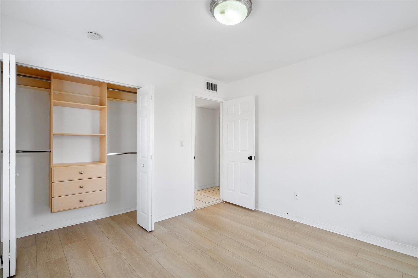 2138 SW 6th Street 301 — photo 9