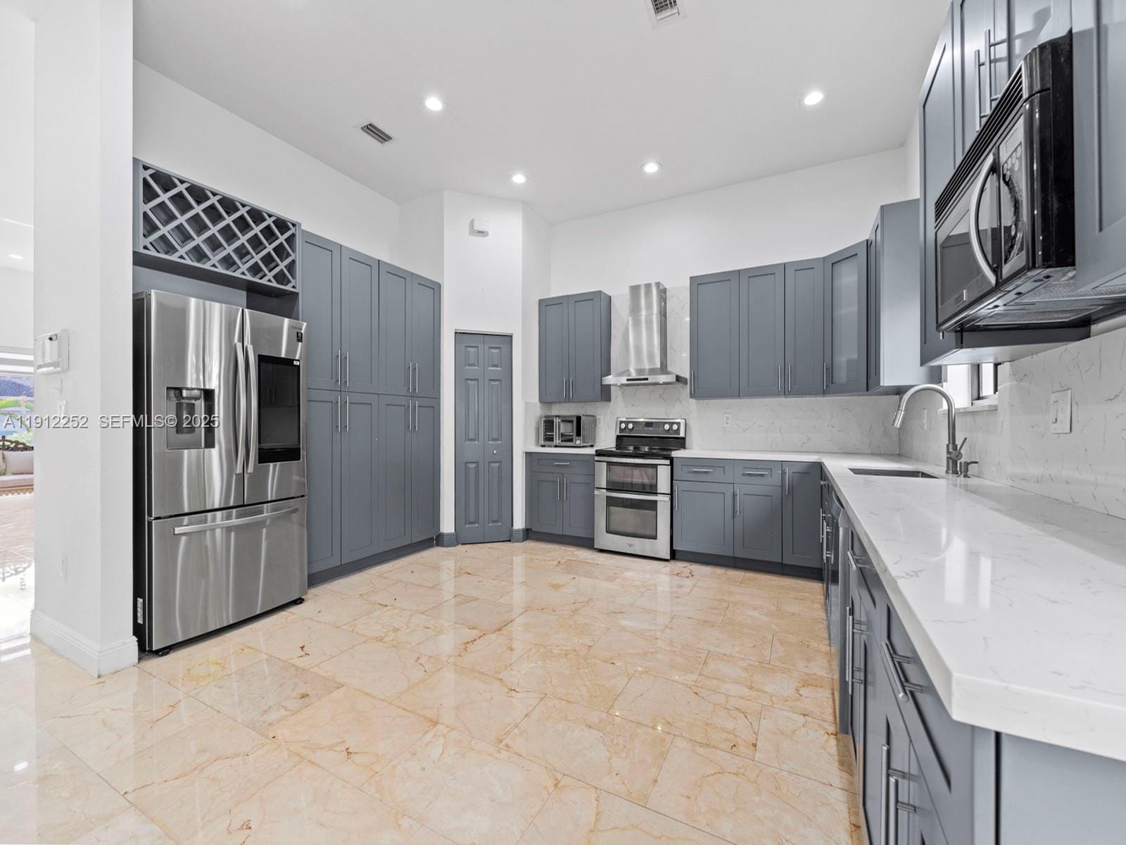 15871 SW 141st Street, Miami, FL 33196 photo 10