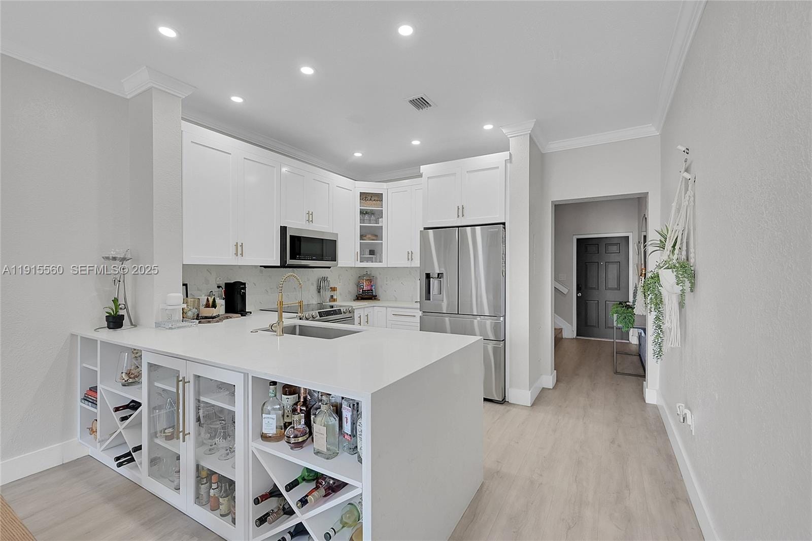 7060 NW 177th Street 204-12, Hialeah, FL 33015