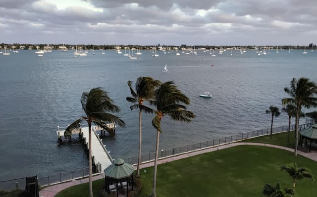 5200 N Flagler Drive SE 2006, sold in Placido Mar Condo, West Palm Beach, FL
