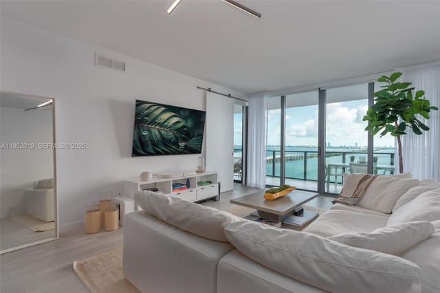 3131 NE 7th Avenue 2202, Miami, FL 33137
