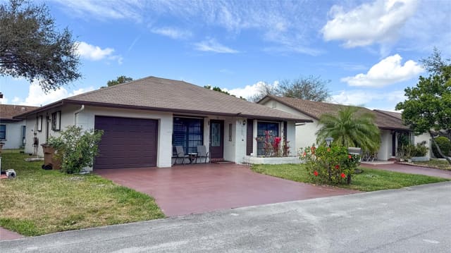 1719 SW 19th Avenue, sold in The Meadows Of Crystal Lake, Deerfield Beach, FL