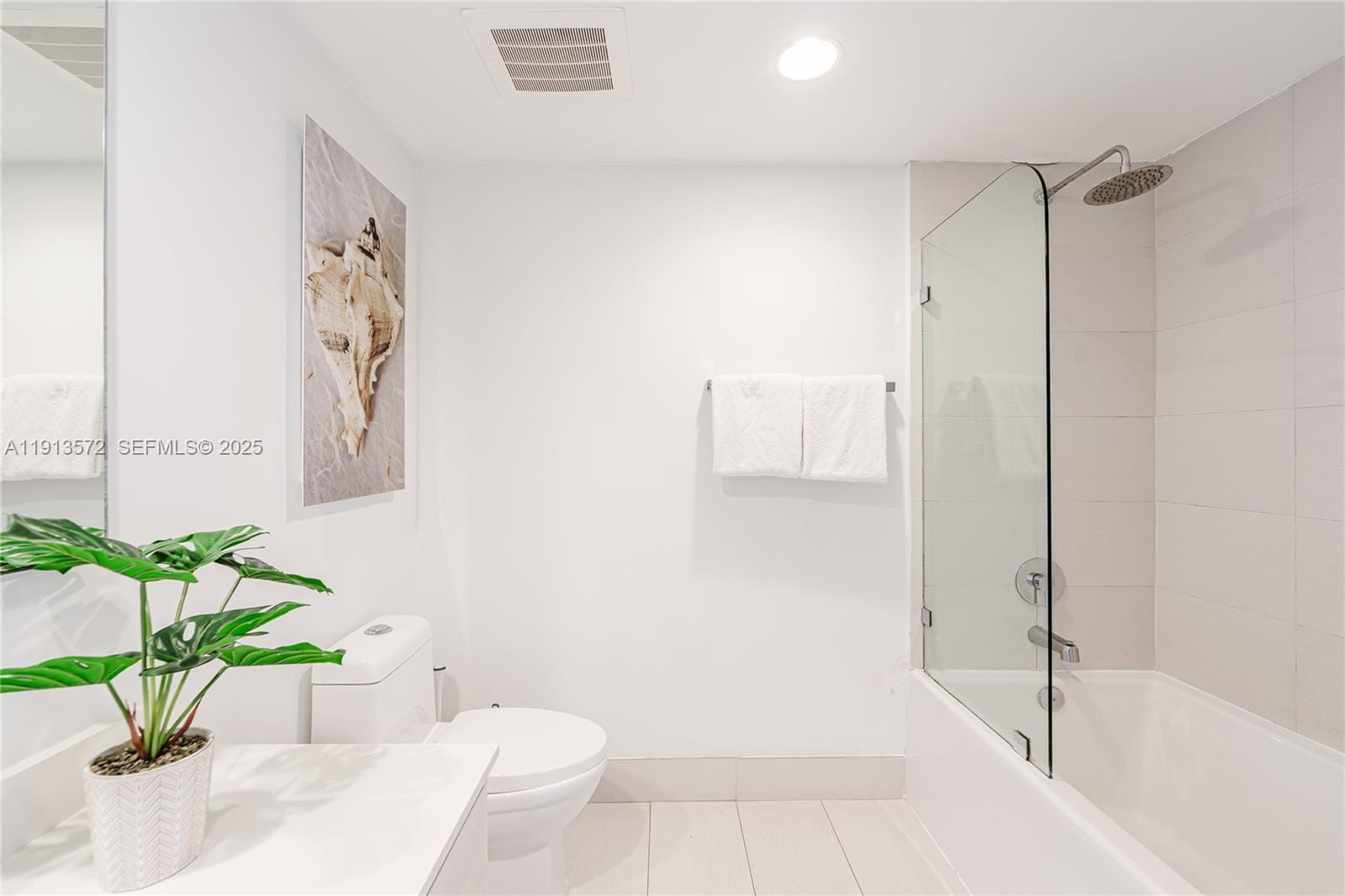 2602 E Hallandale Beach Boulevard R1206 — photo 2