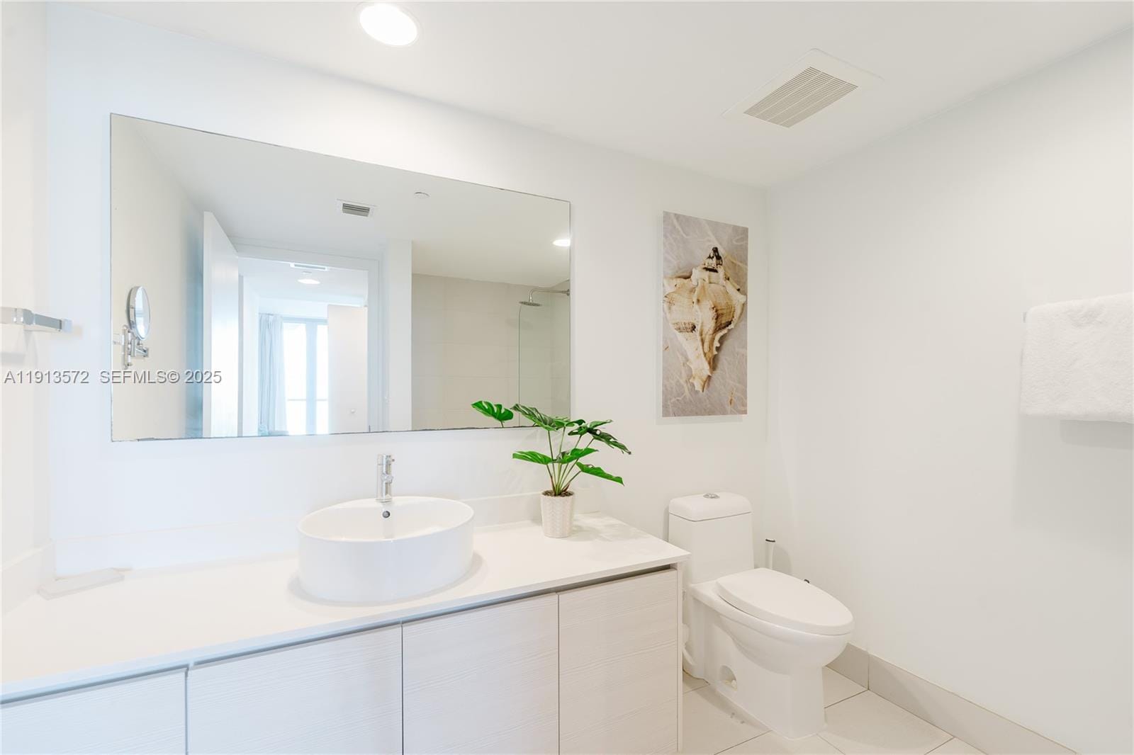 2602 E Hallandale Beach Boulevard R1206 — photo 3