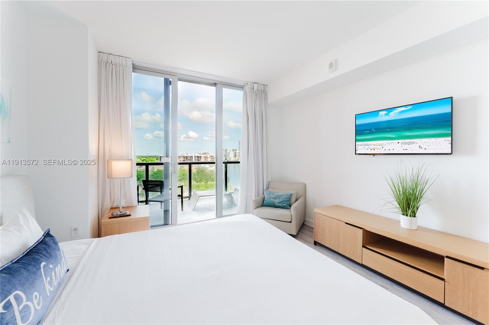 2602 E Hallandale Beach Boulevard R1206 — photo 5