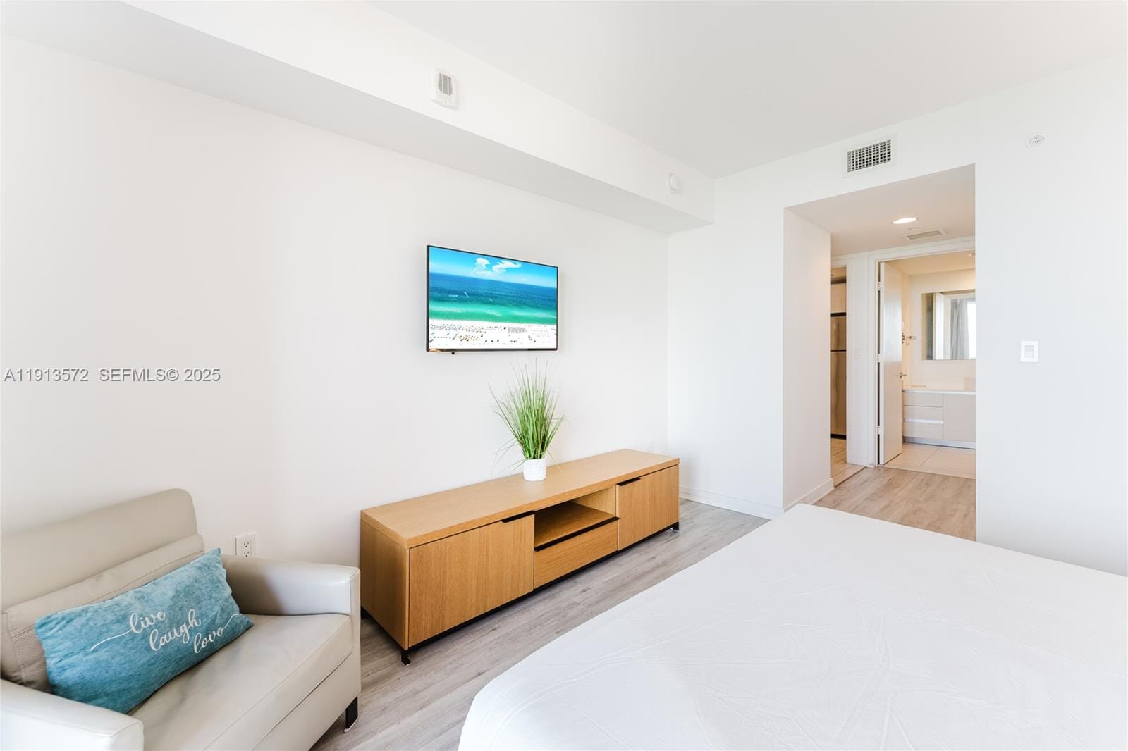 2602 E Hallandale Beach Boulevard R1206 — photo 8