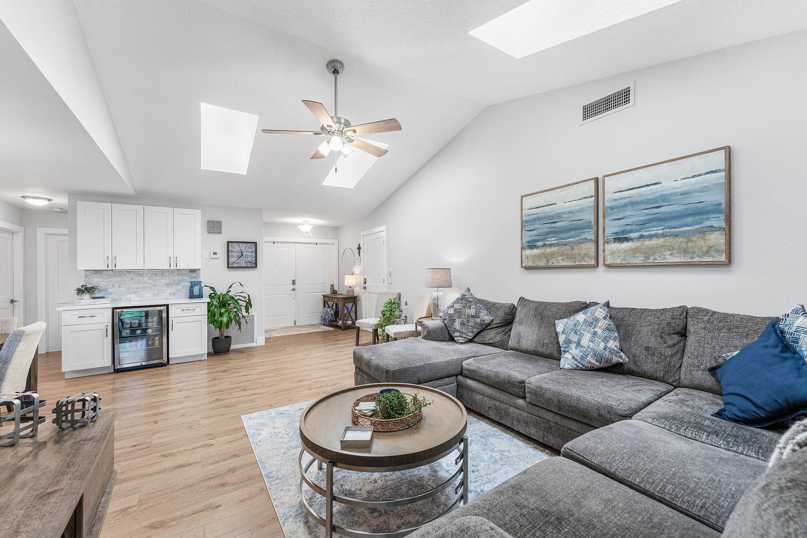 6194 Brandon Street — photo 2