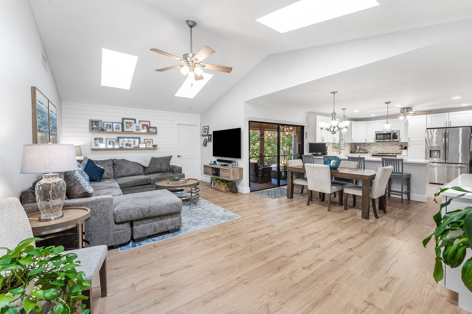 6194 Brandon Street — photo 3