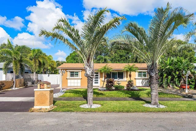 5151 NE 8th Avenue, sold in Park Ridge, West Palm Beach, FL