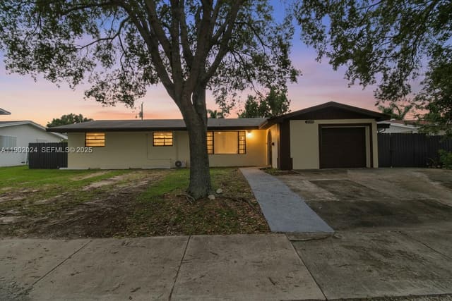 11120 SW 176 Street, Miami, FL 33157
