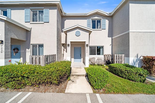 1246 NW 4th Lane, sold in Forest Park Villas, Florida City, FL