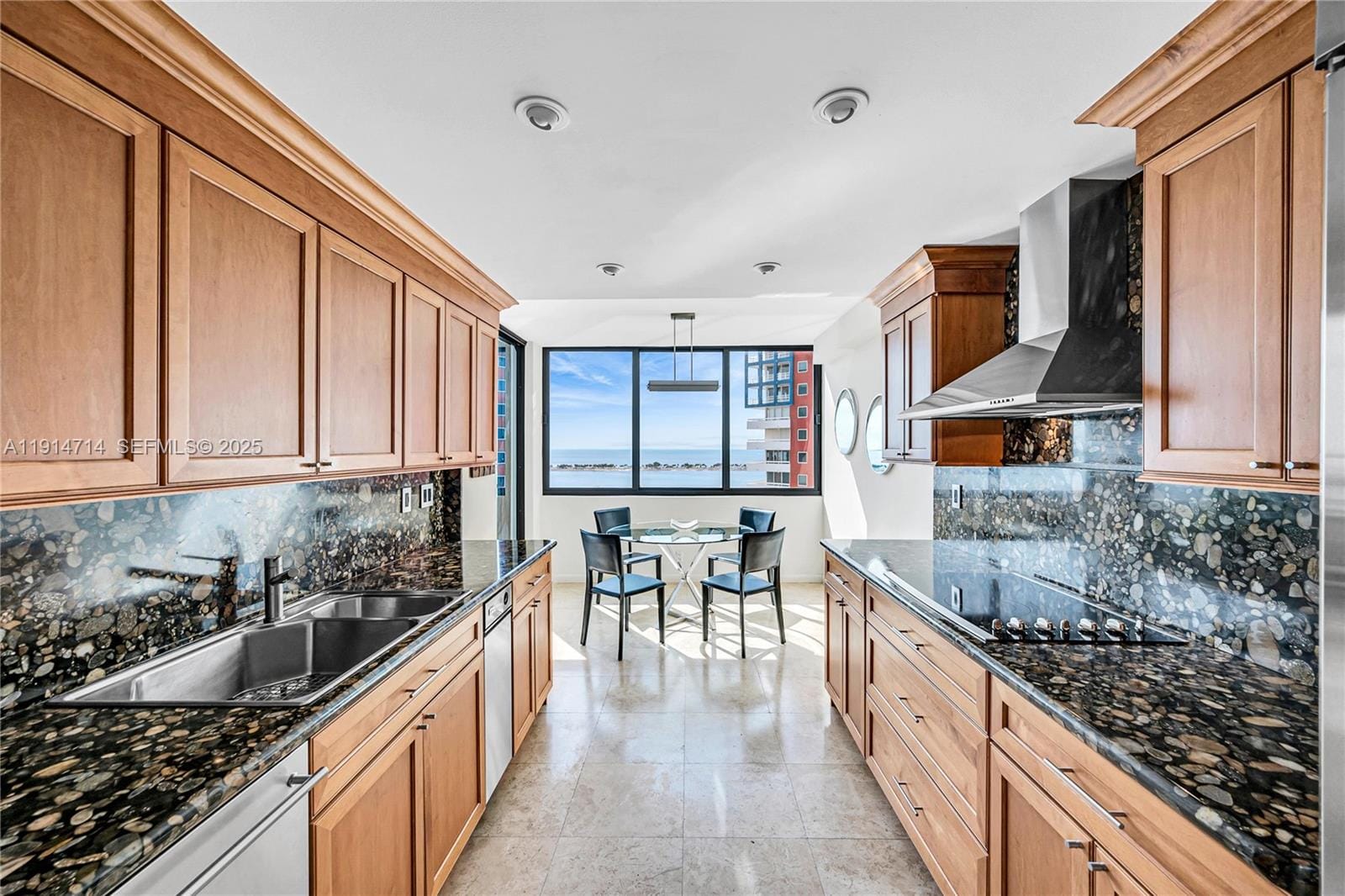 1581 Brickell Avenue 1204, Miami, FL 33129 photo 21