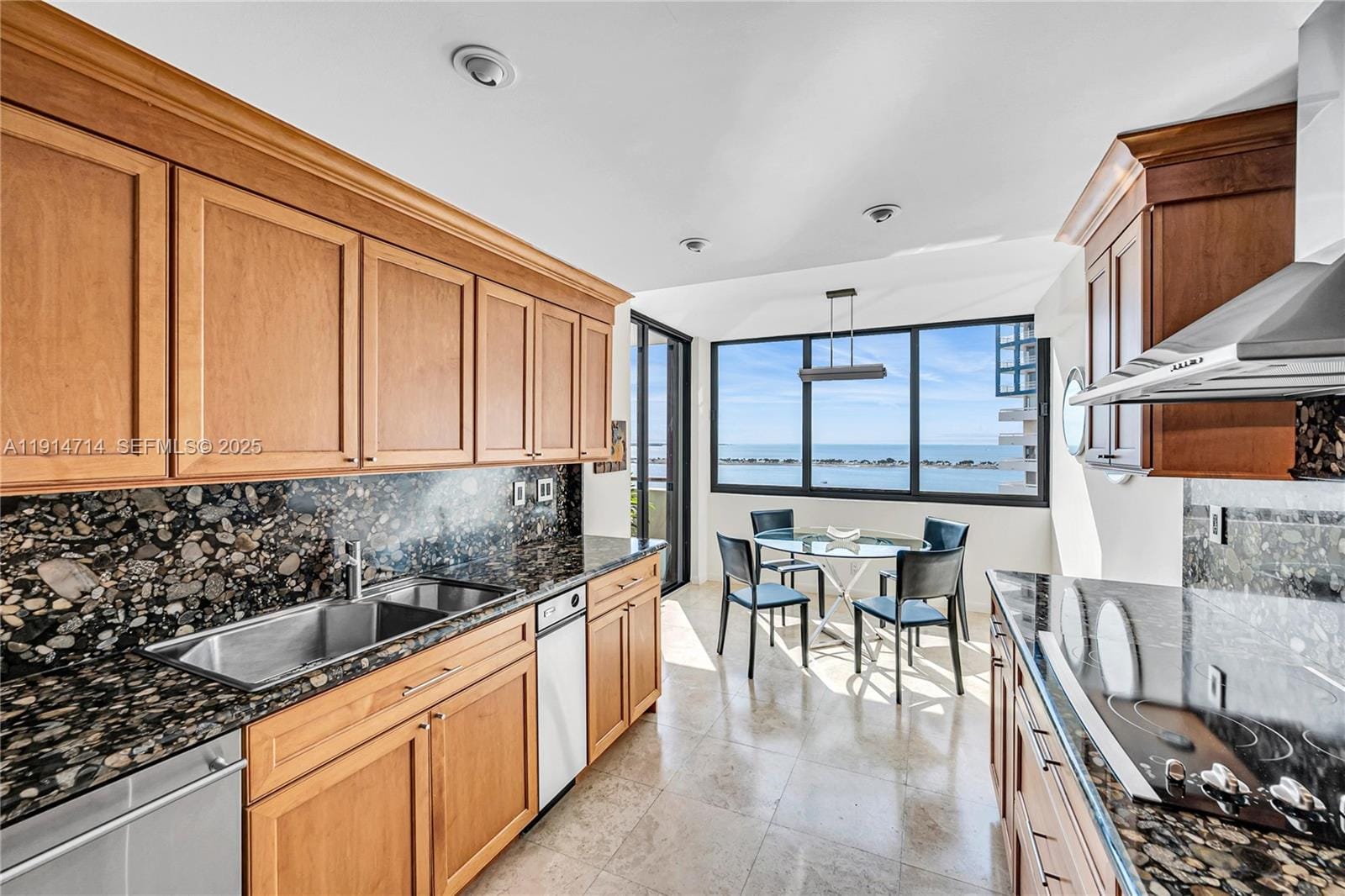 1581 Brickell Avenue 1204, Miami, FL 33129 photo 22